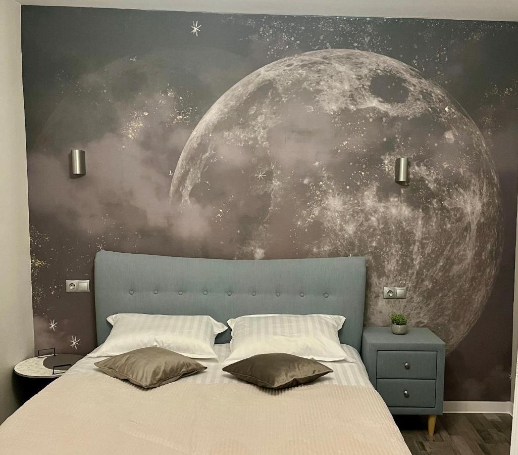 Moon And Sun Apartments Sibiu Bagian luar foto