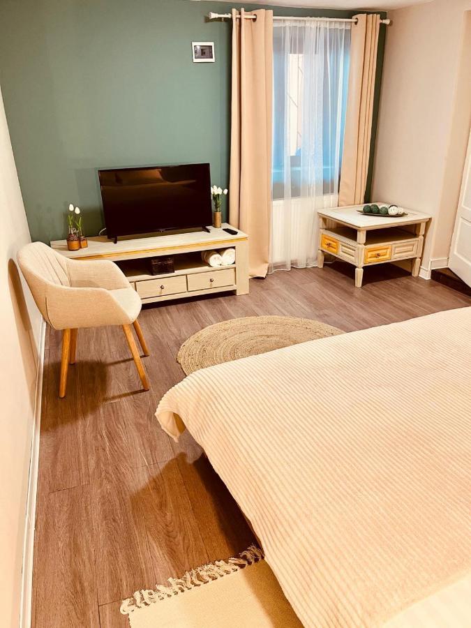 Moon And Sun Apartments Sibiu Bagian luar foto