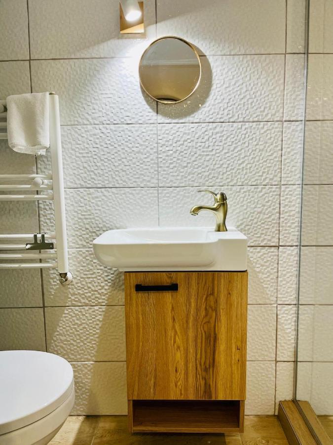 Moon And Sun Apartments Sibiu Bagian luar foto