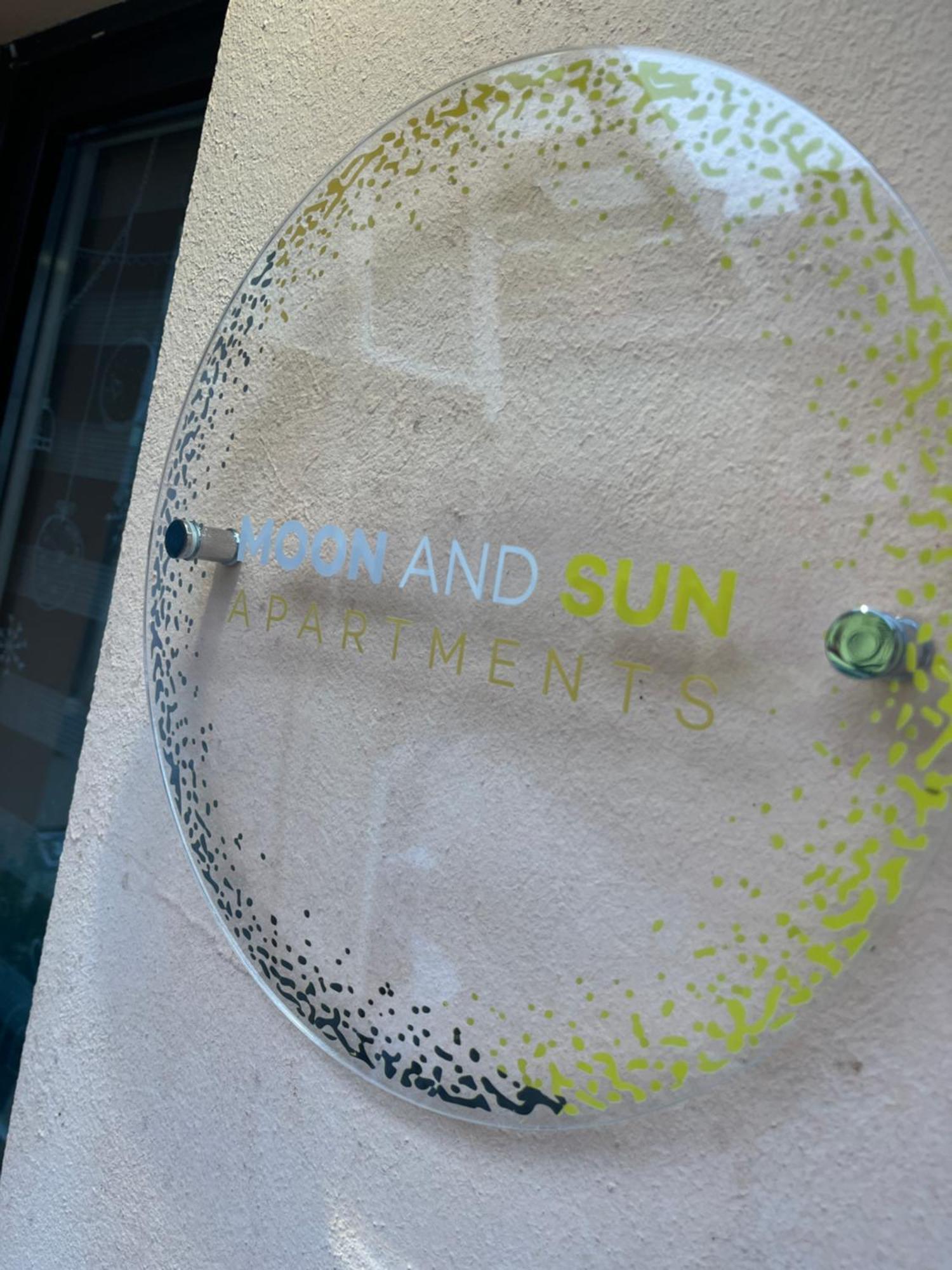 Moon And Sun Apartments Sibiu Bagian luar foto